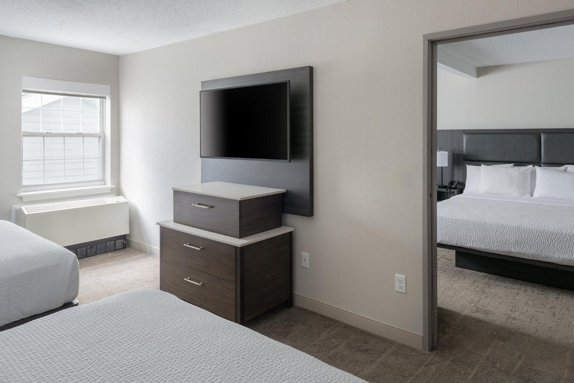 Express By Ihg Hotel